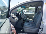 TOYOTA SIENNA XLE V6 5TDYK3DC1BS040347 снимка