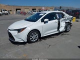 TOYOTA COROLLA LE 5YFEPMAE3NP274213 снимка