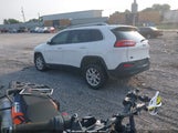 JEEP CHEROKEE LATITUDE FWD 1C4PJLCB3JD552189 fotografie