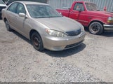 TOYOTA CAMRY LE 4T1BE30KX5U079332 снимка