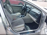 TOYOTA CAMRY HYBRID LE/XLE 4T1BD1FK4CU051148 photo