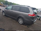 TOYOTA SIENNA LIMITED V6 7 PASSENGER/XLE V6 7 PASSENGER AUTO ACCESS SEAT/XLE V6 8 PASSENGER 5TDYK3DC4DS400424 fotografie