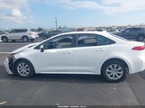 TOYOTA COROLLA LE 5YFEPMAE9NP298791 снимка