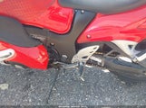 SUZUKI GSX1300 RA JS1GX72B5E2100635 снимка