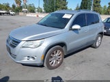 VOLKSWAGEN TIGUAN S/SE/SEL WVGAV75N09W500829 photo