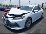 TOYOTA CAMRY LE 4T1C11AK2RU857633 снимка