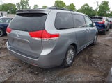 TOYOTA SIENNA XLE V6 5TDYK3DCXBS052755 снимка
