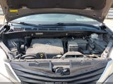 TOYOTA SIENNA LE V6 5TDKK3DC2BS158039 снимка