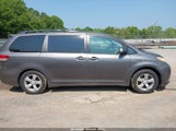 TOYOTA SIENNA LE V6 5TDKK3DC2BS158039 снимка