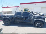 Toyota Tacoma Trd Off Road 4Wd 3TMLB5JN3RM053168 снимка