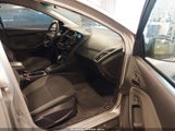 FORD FOCUS SE 1FAHP3F22CL195777 снимка