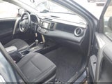 TOYOTA RAV4 XLE JTMRFREVXDD028062 снимка