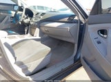 TOYOTA CAMRY LE 4T1BF3EK3AU038346 снимка