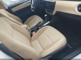 TOYOTA COROLLA LE 5YFBURHE6JP814291 снимка