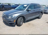 Volkswagen Tiguan 2.0T Se/2.0T Se R-Line Black/2.0T Sel 3VV2B7AX3LM053852 photo