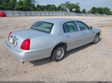LINCOLN TOWN CAR SIGNATURE 1LNHM82W92Y644152 fotografie