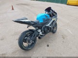 SUZUKI GSX-R1000 JS1GT77A472113584 снимка