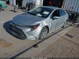 TOYOTA COROLLA LE 5YFEPRAE7LP055720 снимка