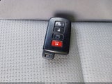 TOYOTA RAV4 XLE JTMRFREVXJD227768 снимка
