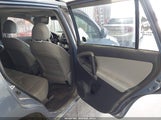 Toyota Rav4 Limited JTMBD31V275118699 снимка