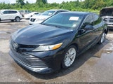 TOYOTA CAMRY XLE 4T1B11HK7JU020611 fotografie