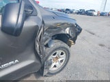 Toyota Tundra Grade 4.6L V8 5TFRM5F11CX040611 снимка