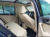 VOLKSWAGEN TIGUAN SE WVGAV3AX3DW561245 photo