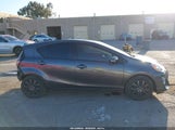 TOYOTA PRIUS C TWO JTDKDTB36F1585773 снимка