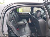 LINCOLN TOWN CAR SIGNATURE LIMITED 2LNBL8CV0AX752950 fotografie