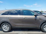 KIA SORENTO 3.3L LX 5XYPG4A50LG615870 photo