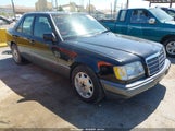 MERCEDES-BENZ E 320 WDBEA32E3RC048390 снимка