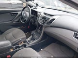 HYUNDAI ELANTRA SE 5NPDH4AE2FH592038 снимка