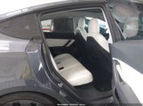 TESLA MODEL Y PERFORMANCE DUAL MOTOR ALL-WHEEL DRIVE 7SAYGDEF0NF451010 fotografie