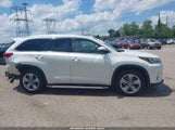 Toyota Highlander Limited 5TDDZRFH9JS879764 снимка