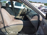 TOYOTA CAMRY LE 4T1BE32K13U240192 снимка