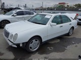 MERCEDES-BENZ E 320 WDBJF65H9XA796769 снимка