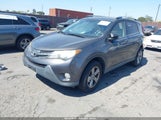 TOYOTA RAV4 XLE JTMWFREV9FJ039223 снимка