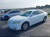 TOYOTA CAMRY LE 4T1BE46K27U670867 снимка