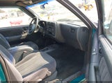 Chevrolet Blazer 1GNDT13W6T2117371 снимка