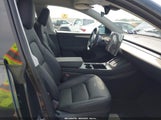 Tesla Model Y Long Range Dual Motor All-Wheel Drive 7SAYGDEE1RA332683 fotografie