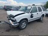 Chevrolet Blazer Ls 1GNDT13W9W2300462 снимка