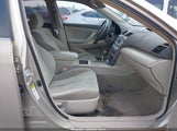 TOYOTA CAMRY LE 4T1BE46K69U858164 снимка