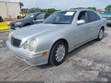MERCEDES-BENZ E 320 WDBJF65J81B190397 снимка