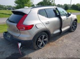 VOLVO XC40 B5 CORE DARK THEME YV4L12UKXR2222285 снимка