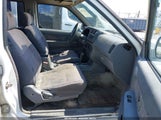 Nissan Frontier Se-V6/Xe-V6 1N6ED27T7YC381973 photo