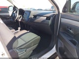 MITSUBISHI OUTLANDER SE JA4AD3A3XJZ015423 снимка