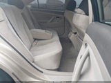 Toyota Camry Le 4T1BF3EK9BU609159 снимка