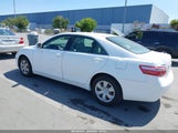 TOYOTA CAMRY LE 4T1BE46K27U586144 снимка