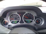 JEEP WRANGLER SAHARA 1J4AA5D14AL125062 снимка