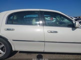 LINCOLN TOWN CAR ULTIMATE 1LNHM83WX4Y631136 снимка